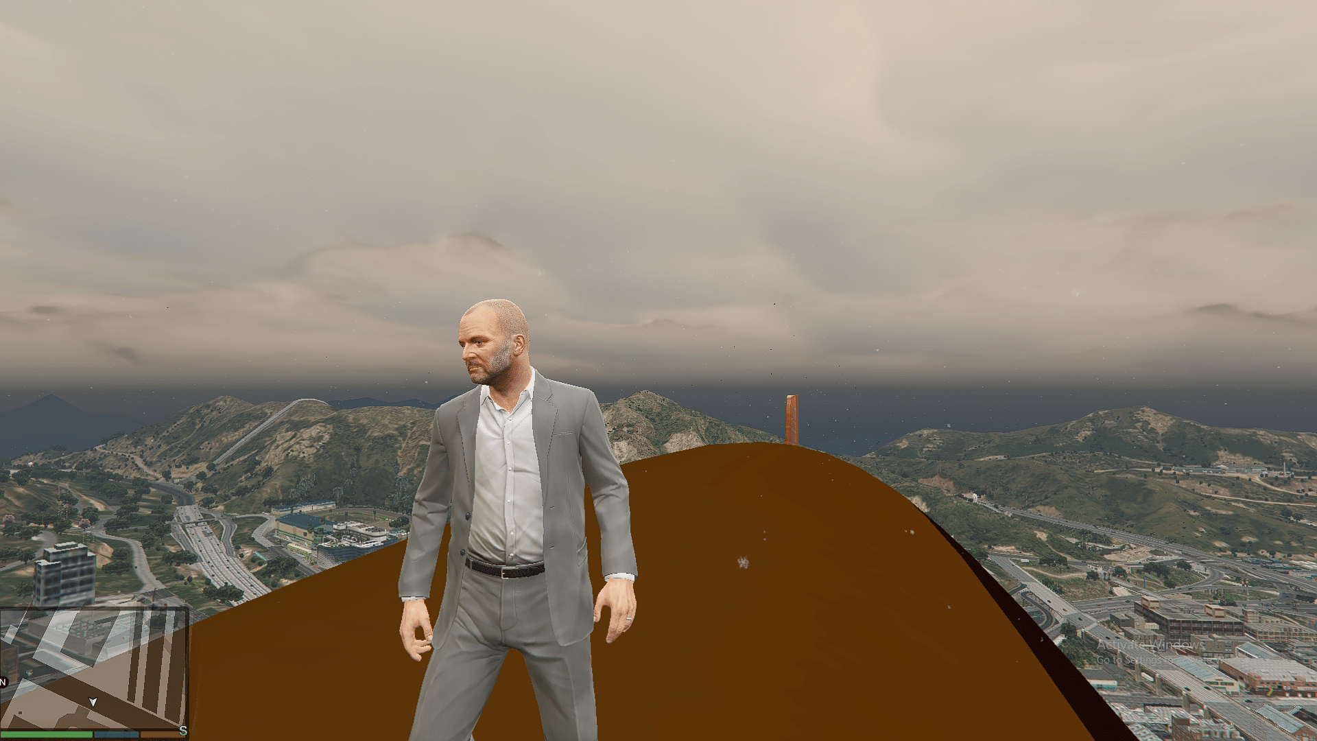 découvrez ned luke, la voix emblématique de michael dans gta online, et plongez dans une extension captivante qui enrichit l'expérience de jeu. explorez de nouvelles missions palpitantes et interagissez avec des personnages inoubliables dans ce monde criminel vivant.